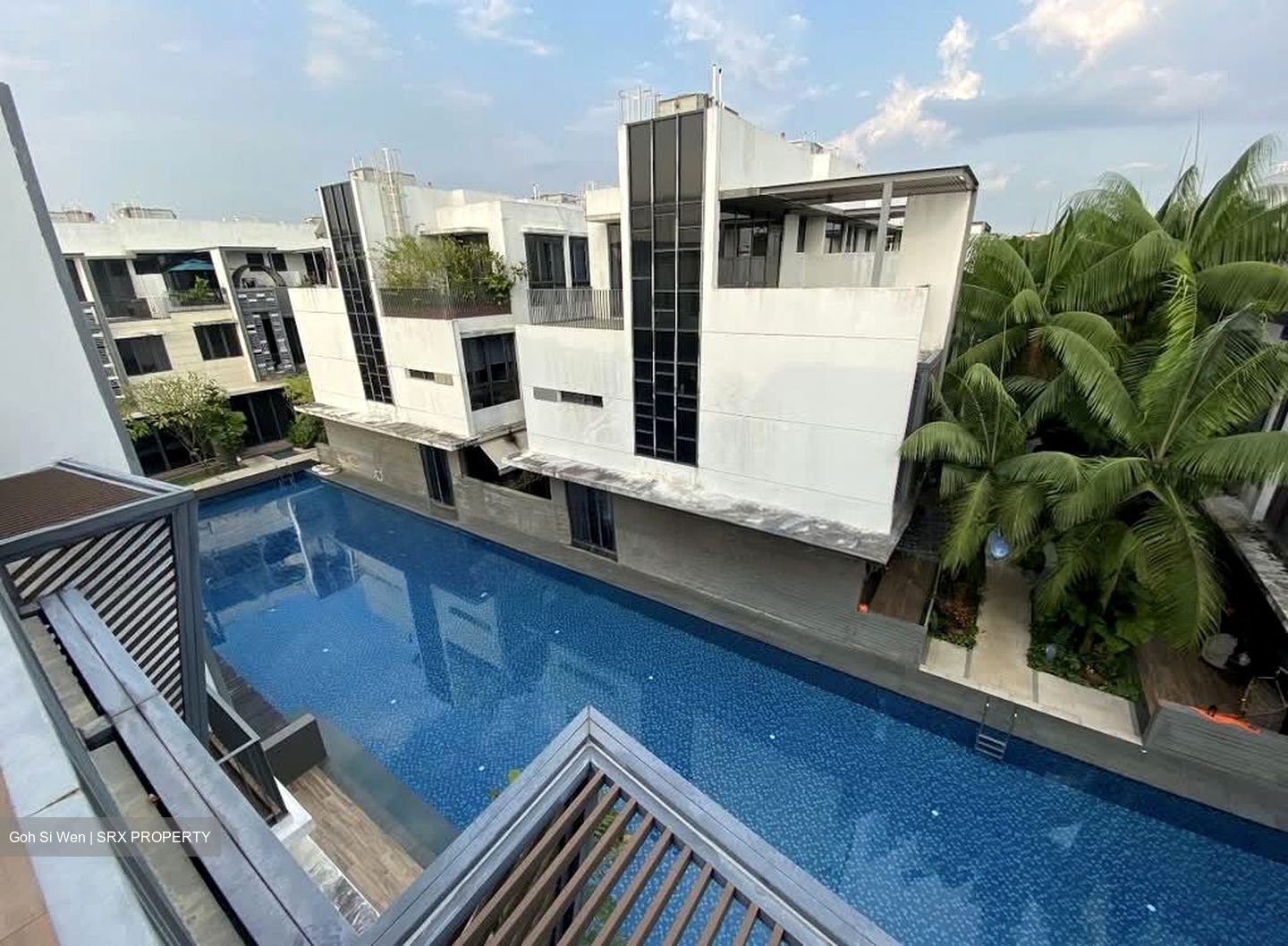 Alana (D28), Terrace #611273801